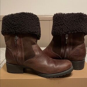UGG Women's Chocolate Suede and Leather Boots